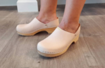 Bedford Closed Back Clog Smooth Beige Leather