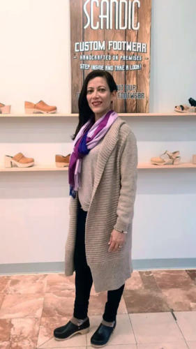 bedford closed back clog